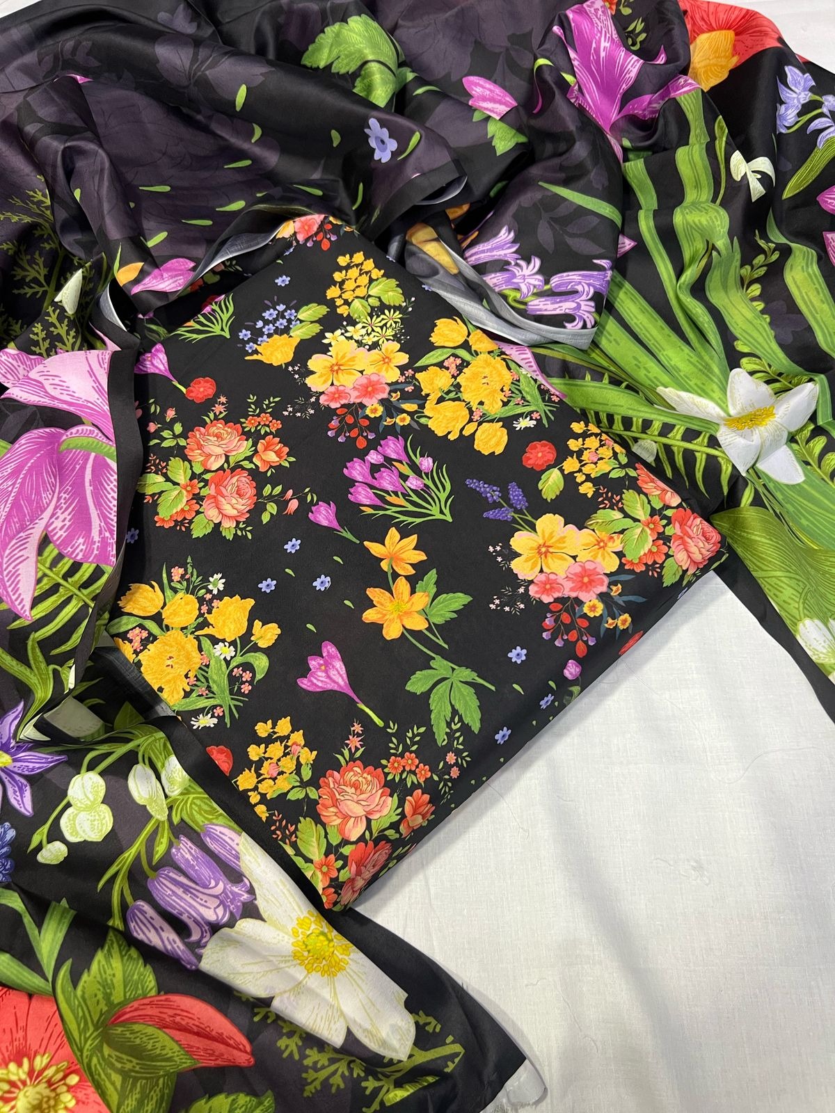3 PICECE Suit Digital Printed For Girls alternate view