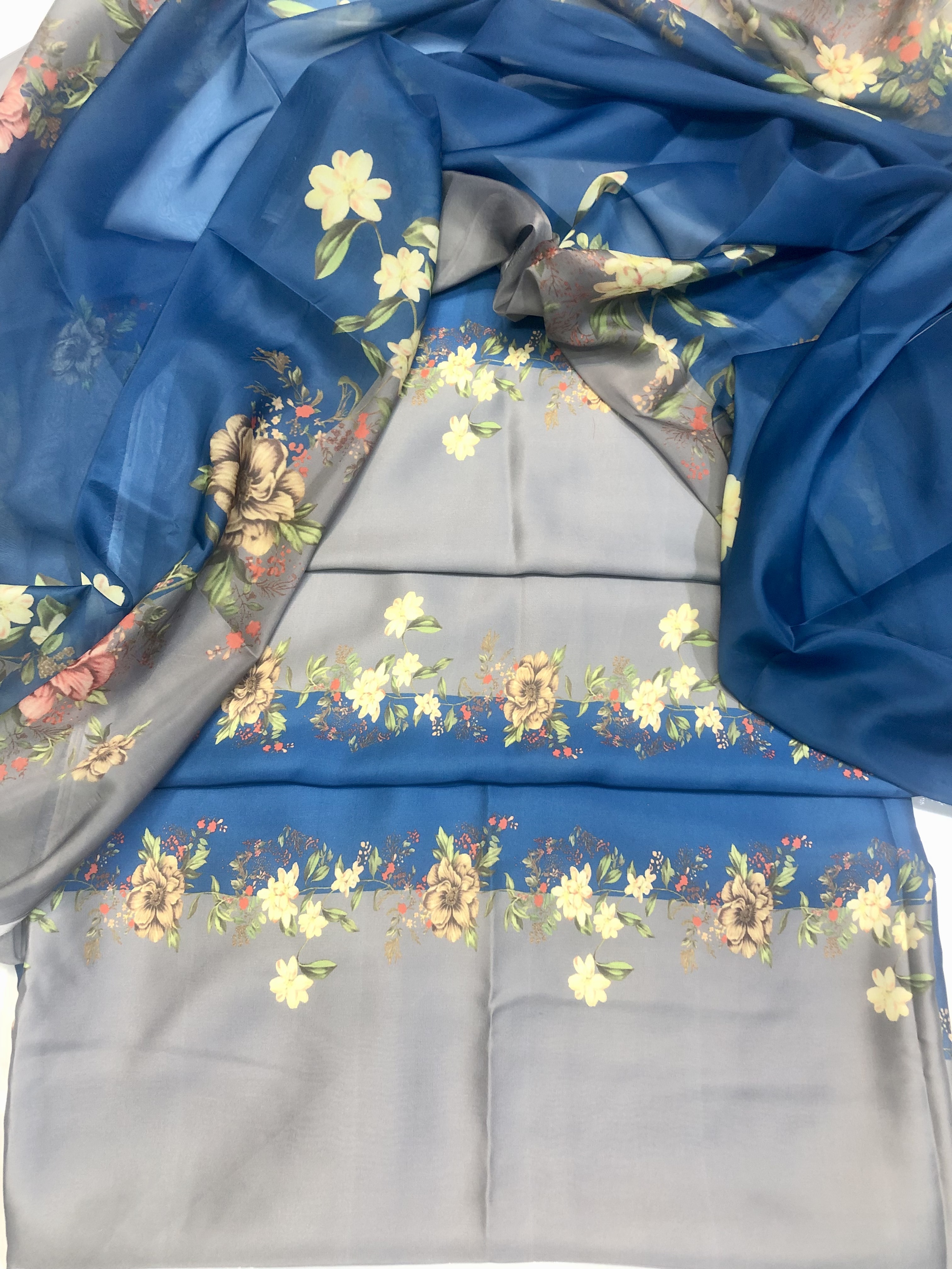 Printed suit ✨3pcs unstitched  alternate view